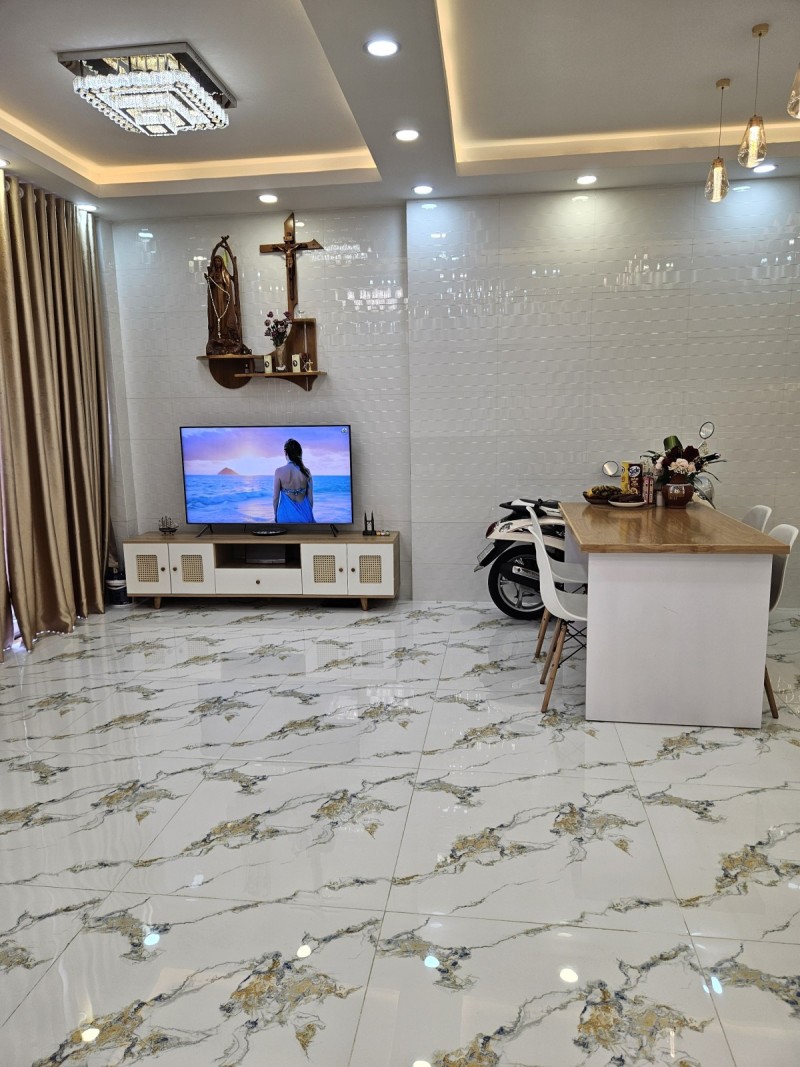 BÁN NHÀ TÂN BÌNH OTO VÀO NHÀ HẺM 6M 55M2 NGANG 6M SÁT MT KD ĐỈNH BÙI THỊ XUÂN 9 TỶ. - Ảnh chính